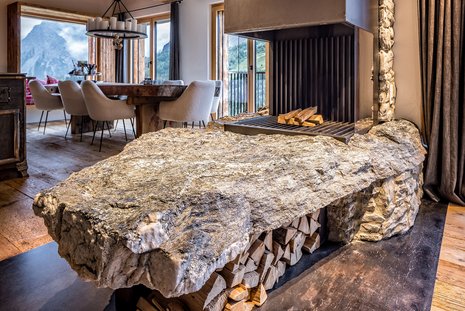 Müller Natursteinwerk AG, Cheminée, Maggia-Gneis